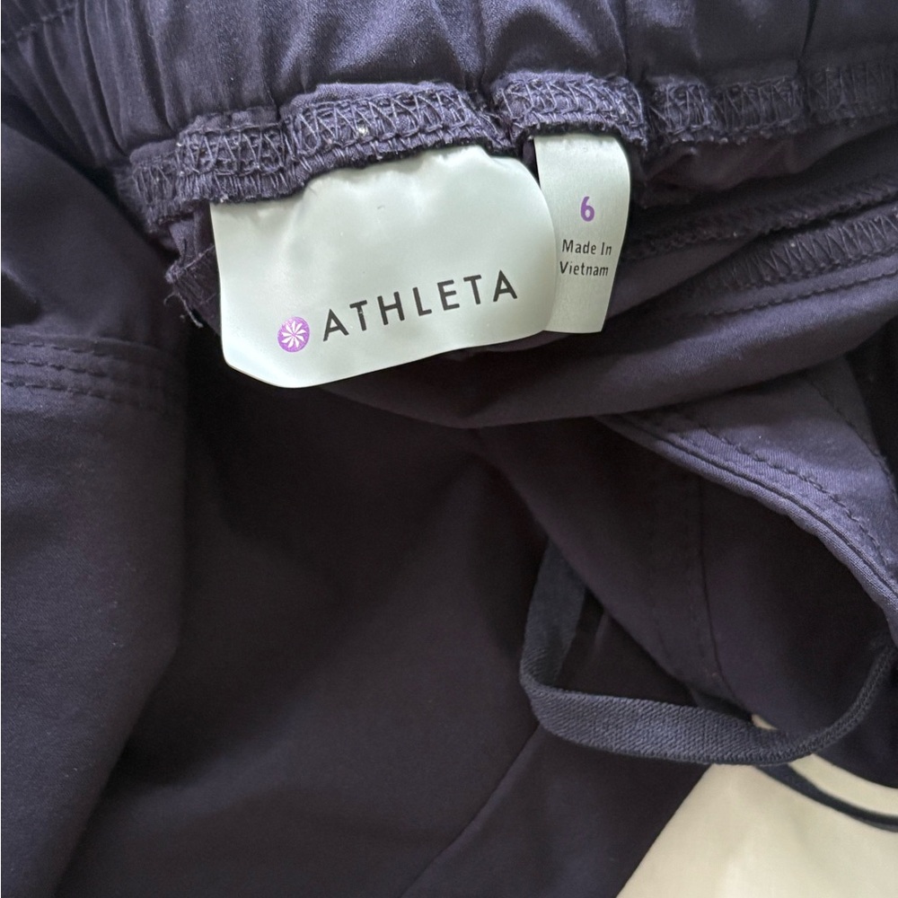 Athleta Navy Ruched Capri - Picture 2 of 3